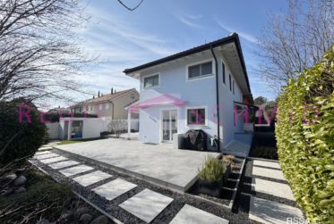 Villa individuelle au calme de 5 pièces à Mies