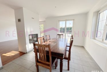 3 Bedrooms House, Semi-detached house