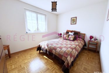 Villa jumelle de 7 pièces à Duillier