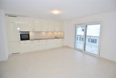 3 Bedrooms Flat