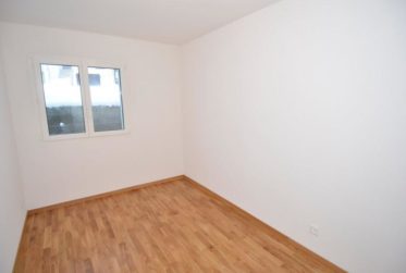 3 Bedrooms Flat