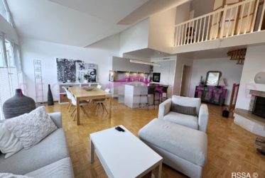 Appartement en attique de 6,5 pièces à Vernier