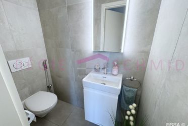 Appartement en attique de 6,5 pièces à Vernier