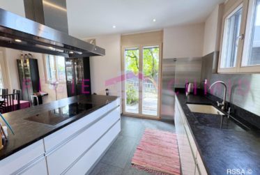 3 Bedrooms House, Semi-detached house