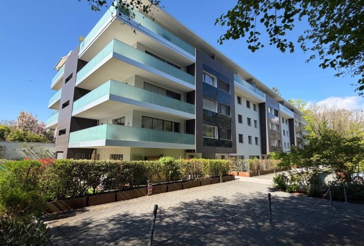 Studio de standing au coeur de Nyon, au calm et a deux pas de la gare.