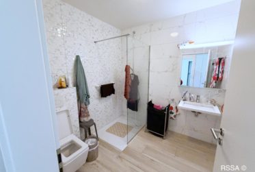 Appartement de standing au coeur de Nyon, au calm et a deux pas de la gare.