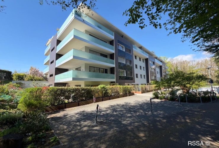 Appartement de standing au coeur de Nyon, au calm et a deux pas de la gare.