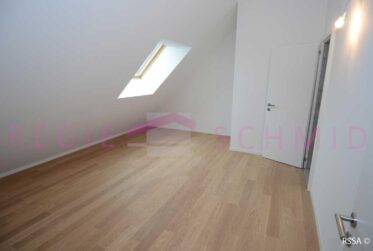 7 Rooms Flat, Duplex