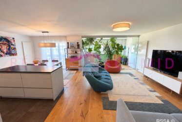 4.5 Rooms Flat, Flat with front and rear views