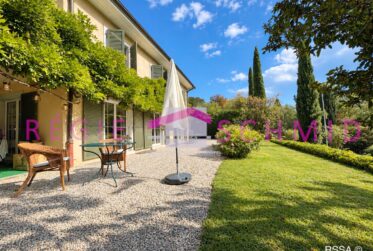 8 Rooms House, Villa