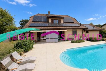 Villa individuelle de 8,5 pièces à Trélex au calme avec piscine