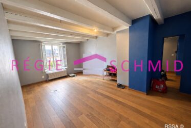 3 Rooms Flat, Flat with front and rear views