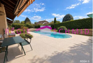 Villa individuelle de 8,5 pièces à Trélex au calme avec piscine