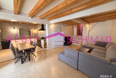 3 Rooms Flat, Flat with front and rear views